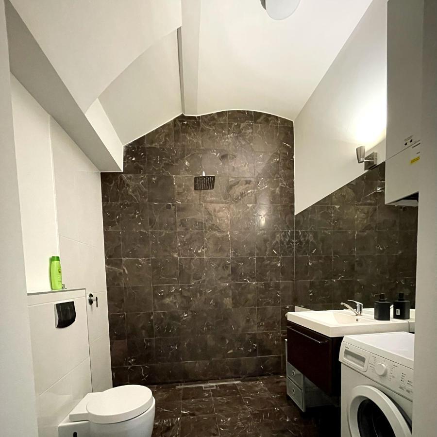 Bezagenta Rooms Centrum Варшава Экстерьер фото