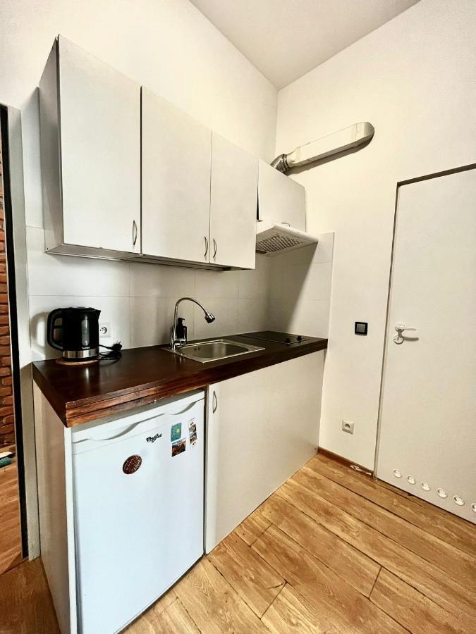 Bezagenta Rooms Centrum Варшава Экстерьер фото